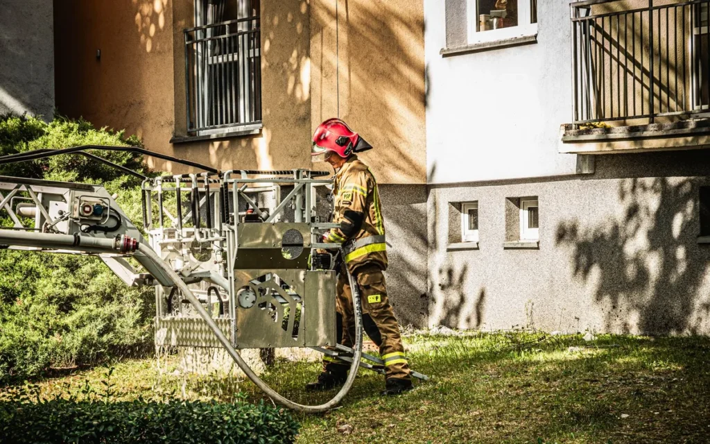 Jak zbudować fundusz awaryjny i spłacać długi?