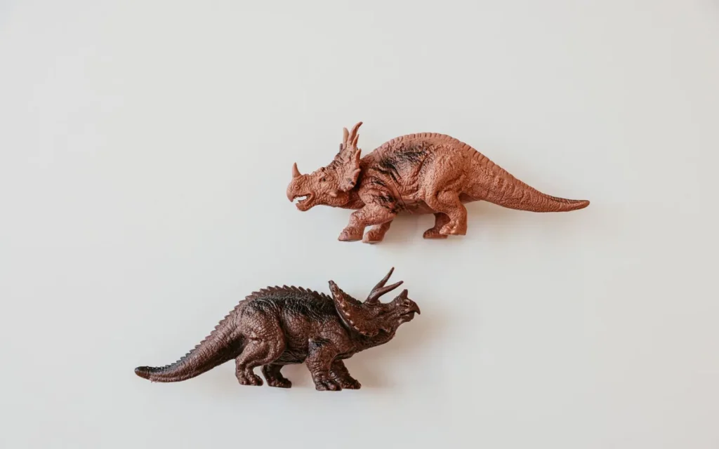 Dinozaury i zwierzęta do kolorowania - co dodać do zestawu?